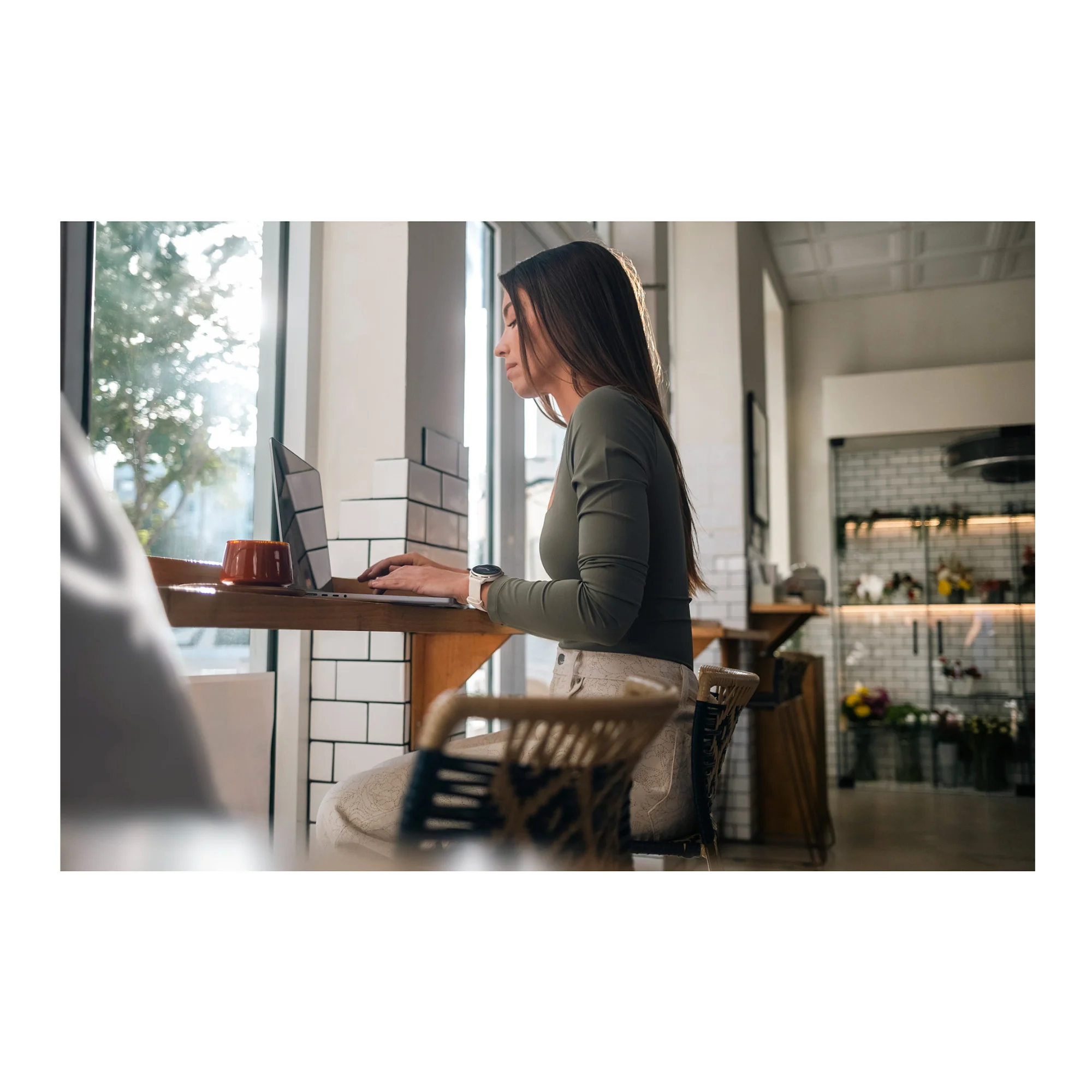 Garmin vivoactive 6 GPS Smartwatch (Slate with Black Band) Bundle with Wireless Earbuds - Image 9